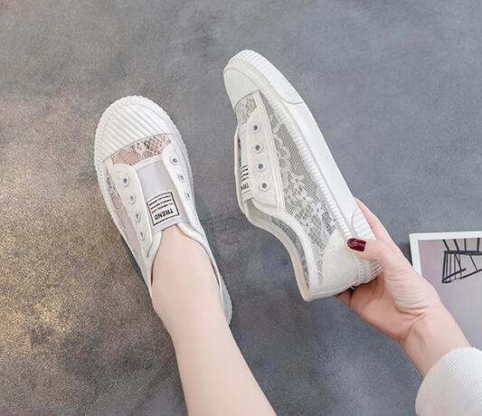 Thin breathable hollow lace round toe white shoes